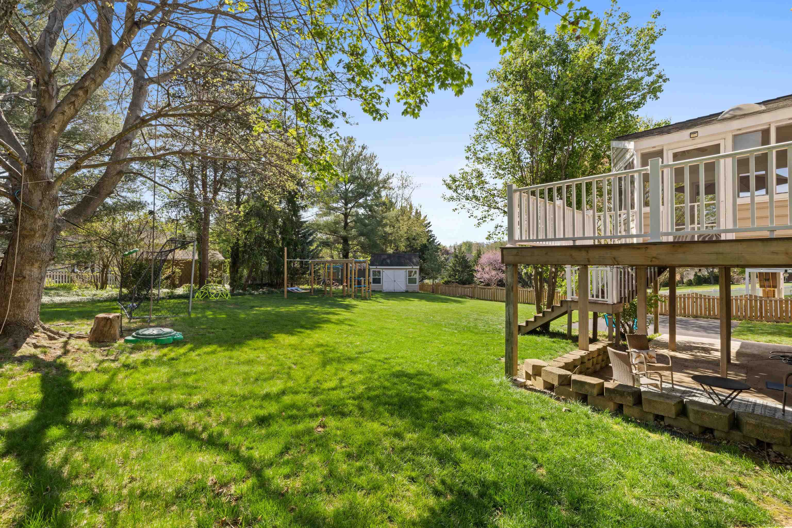 1368 BLUEWATER RD