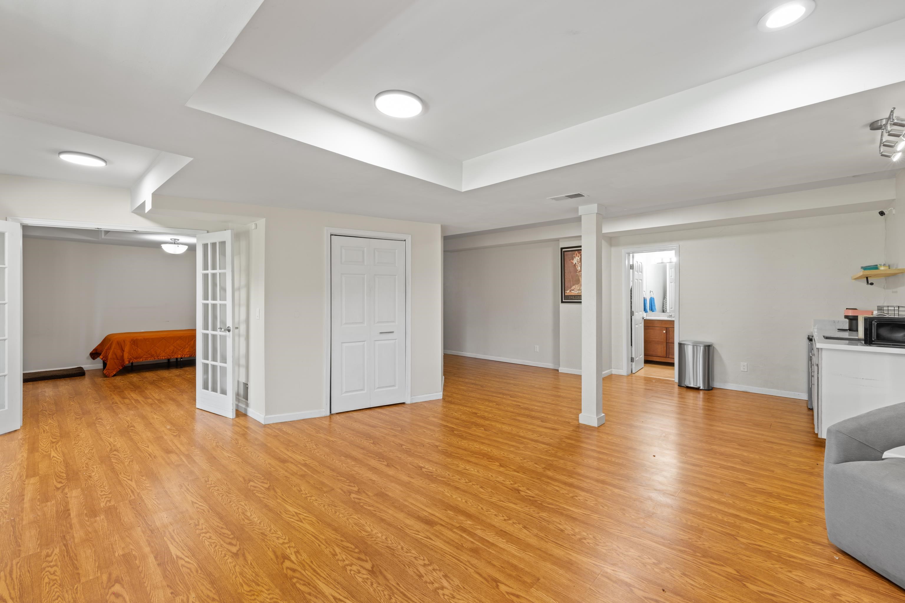 1368 BLUEWATER RD
