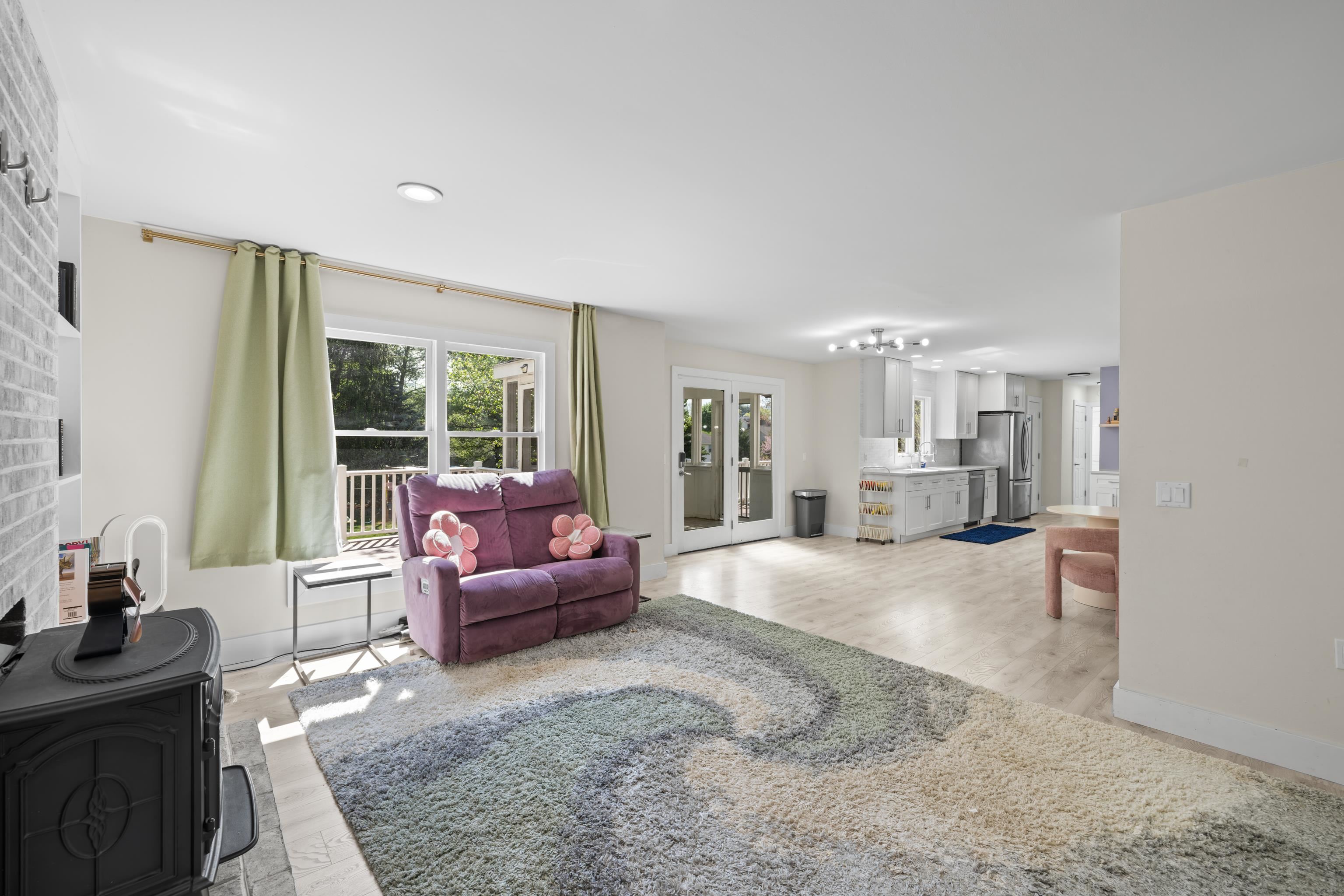 1368 BLUEWATER RD