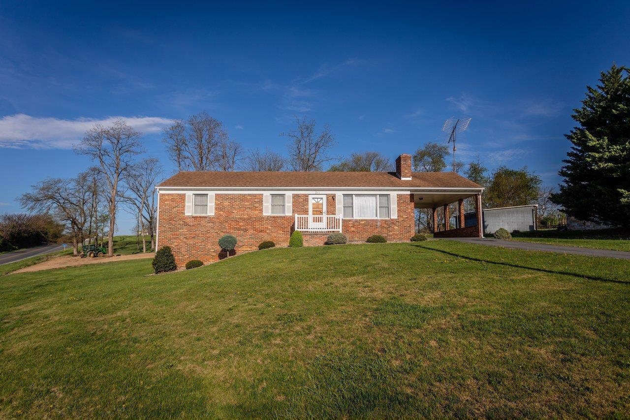 211 PEAR ST