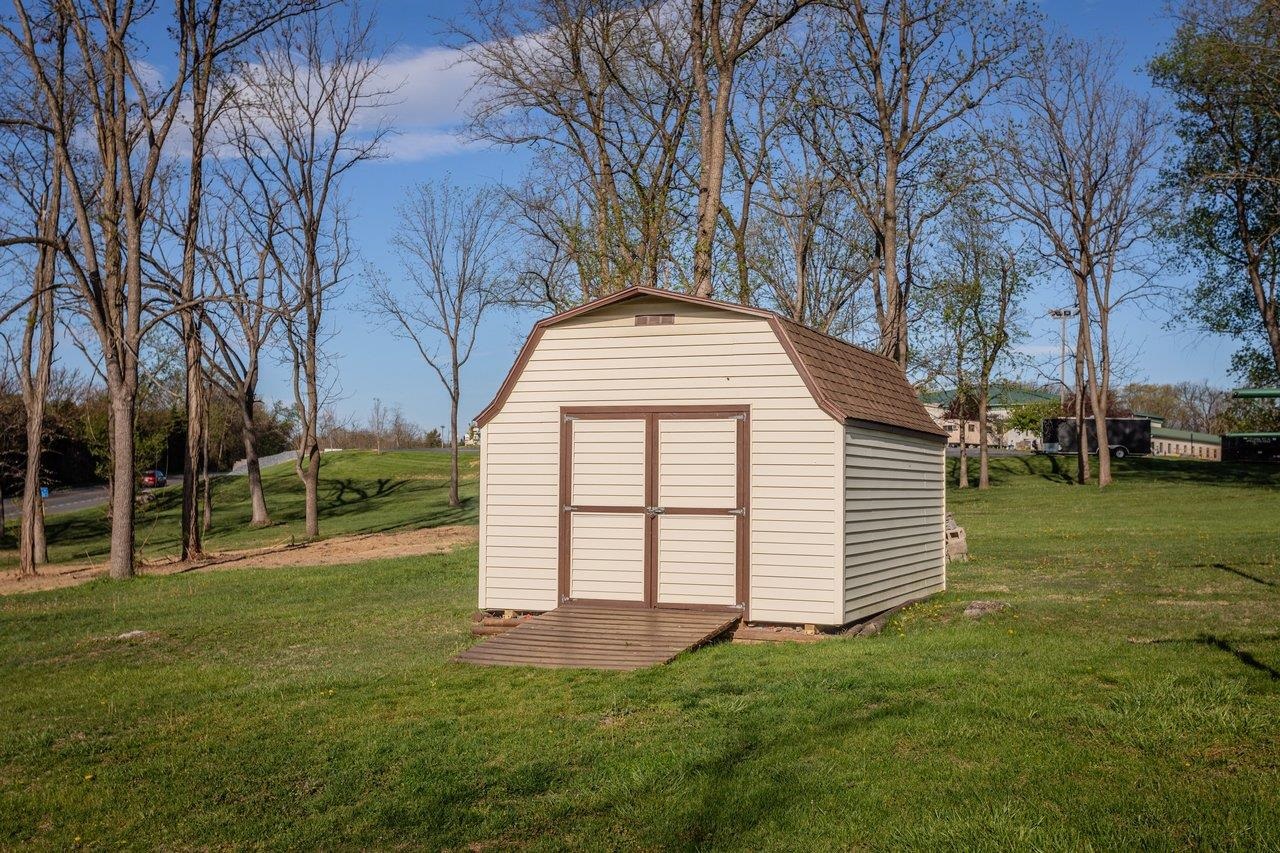 211 PEAR ST