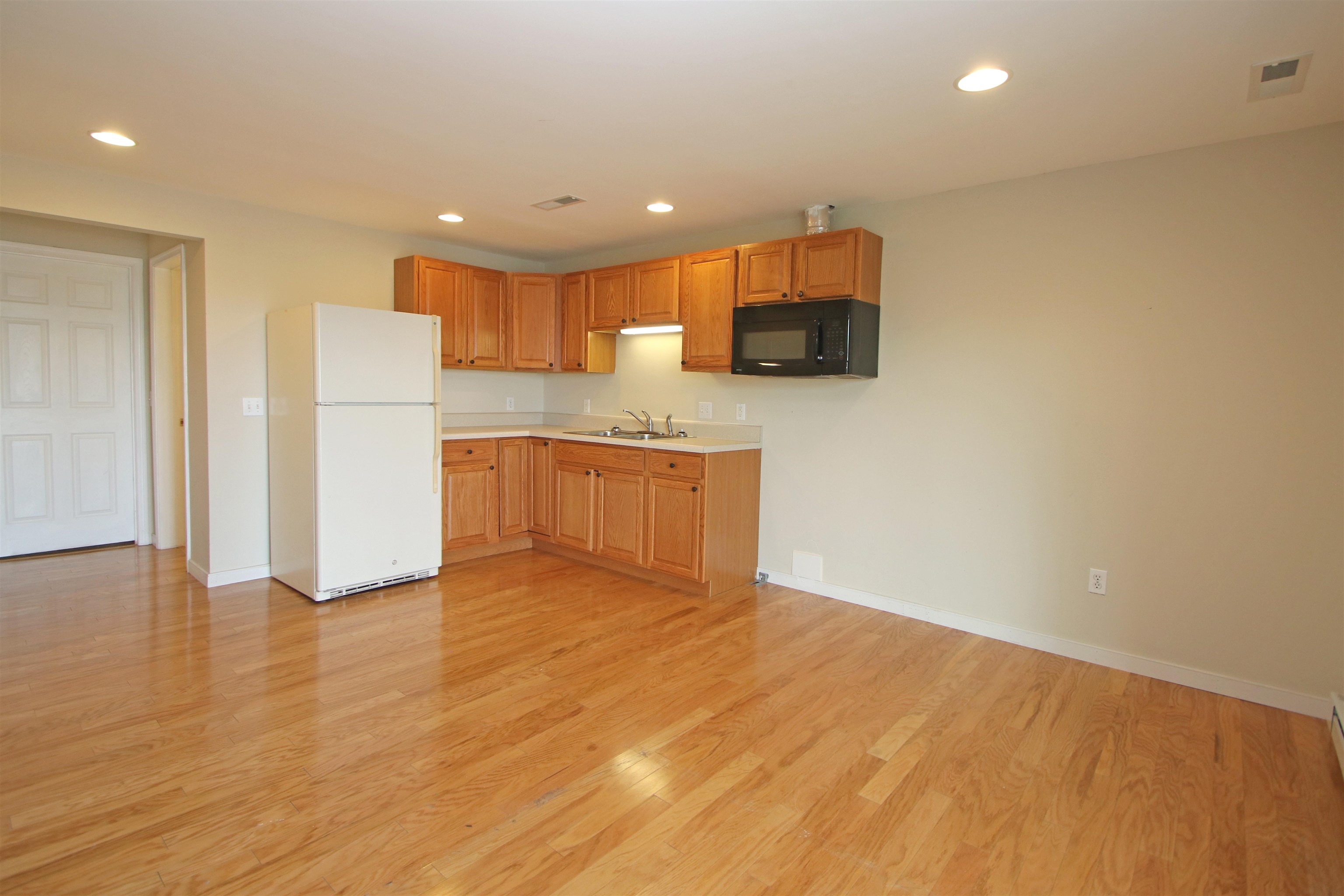 1218 OLD RICHMOND CIR