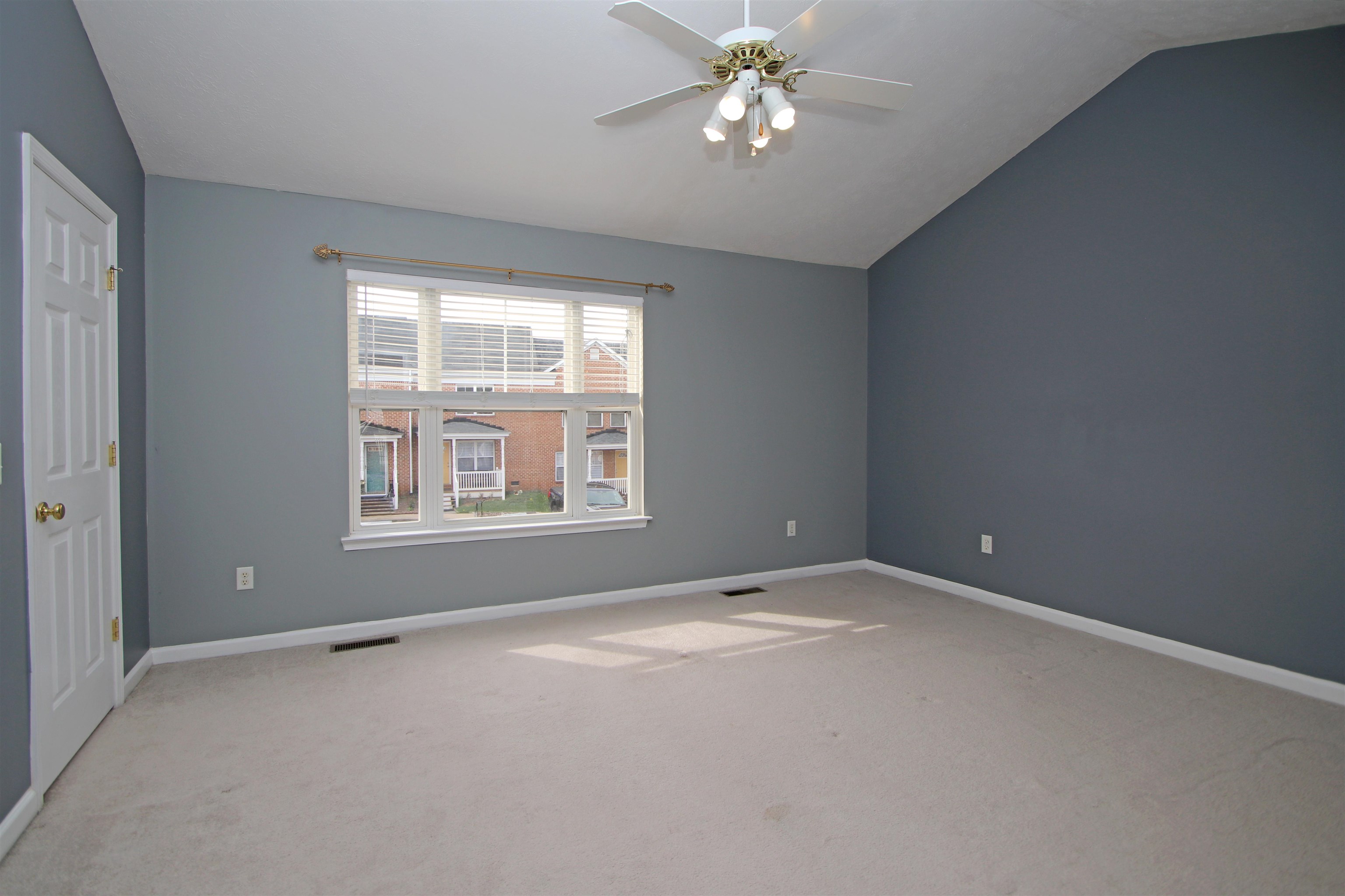 1218 OLD RICHMOND CIR