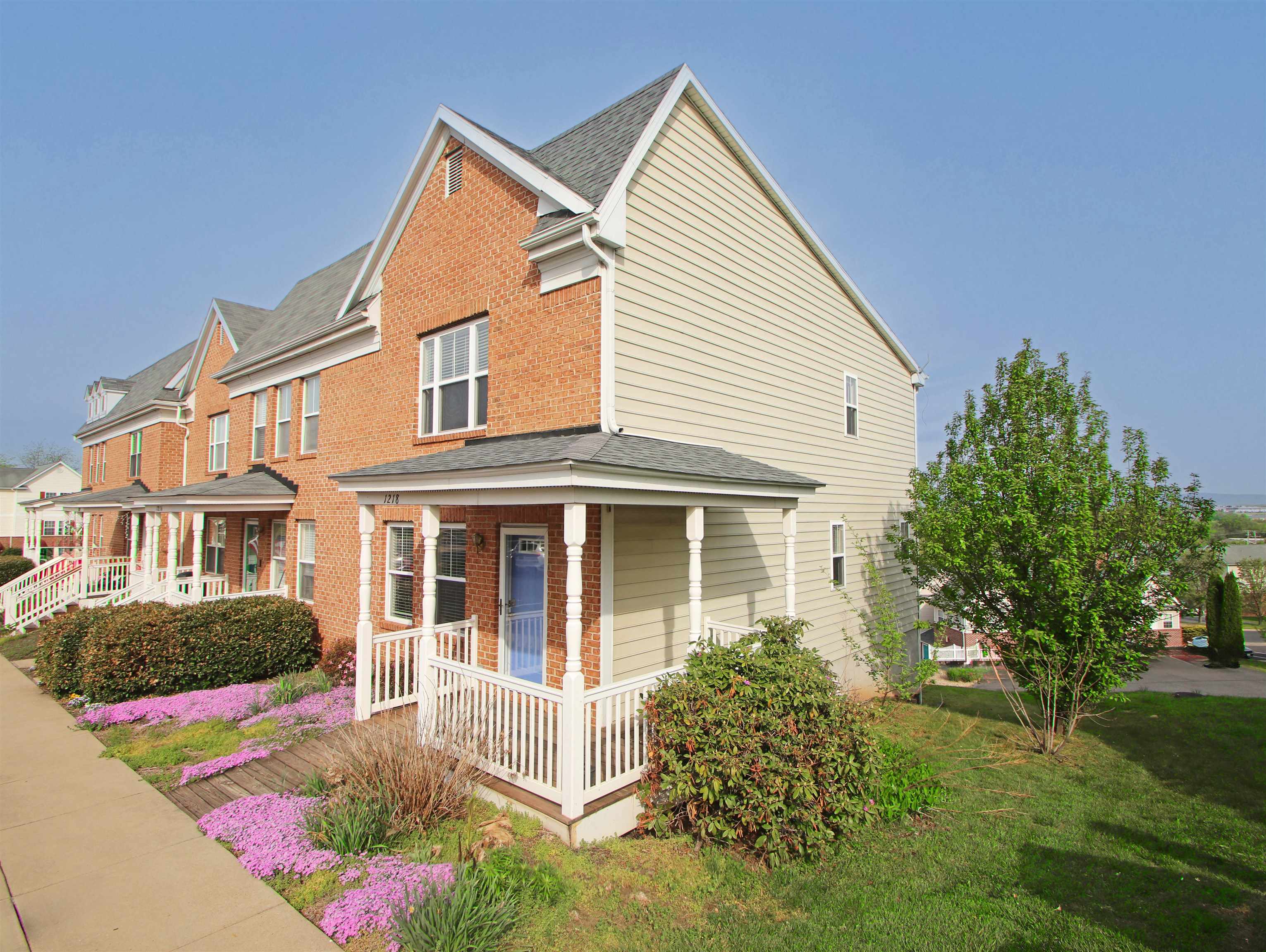 1218 OLD RICHMOND CIR