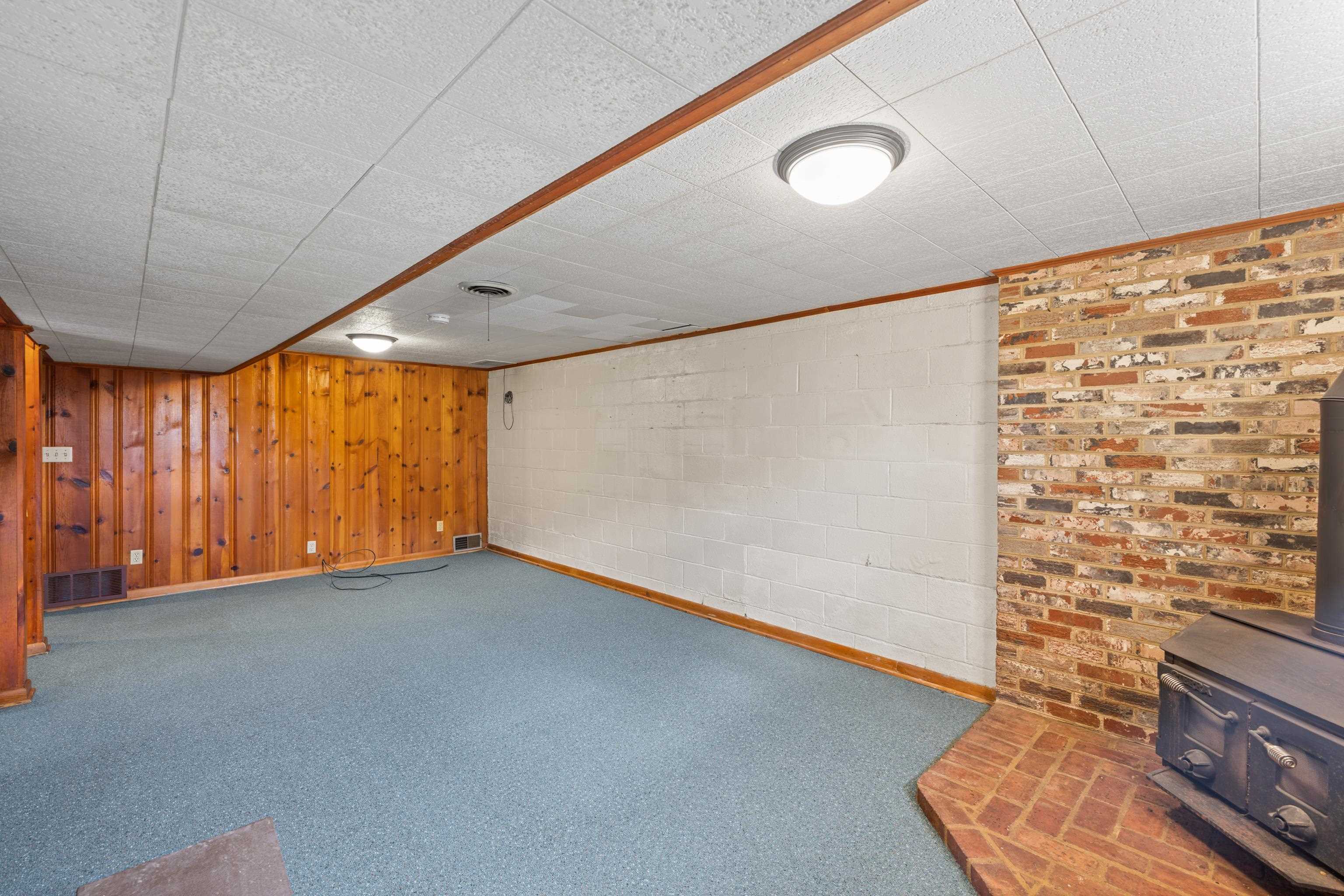 1070 HARMAN RD