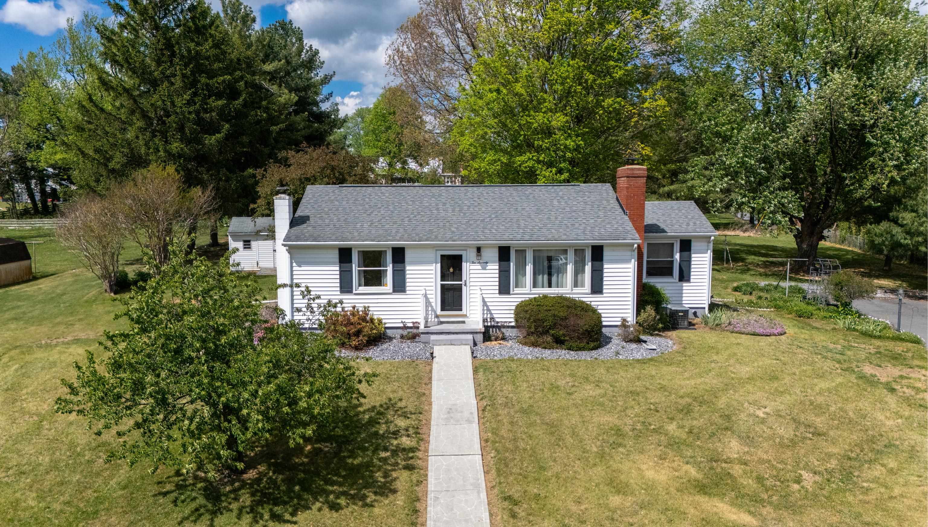 1070 HARMAN RD