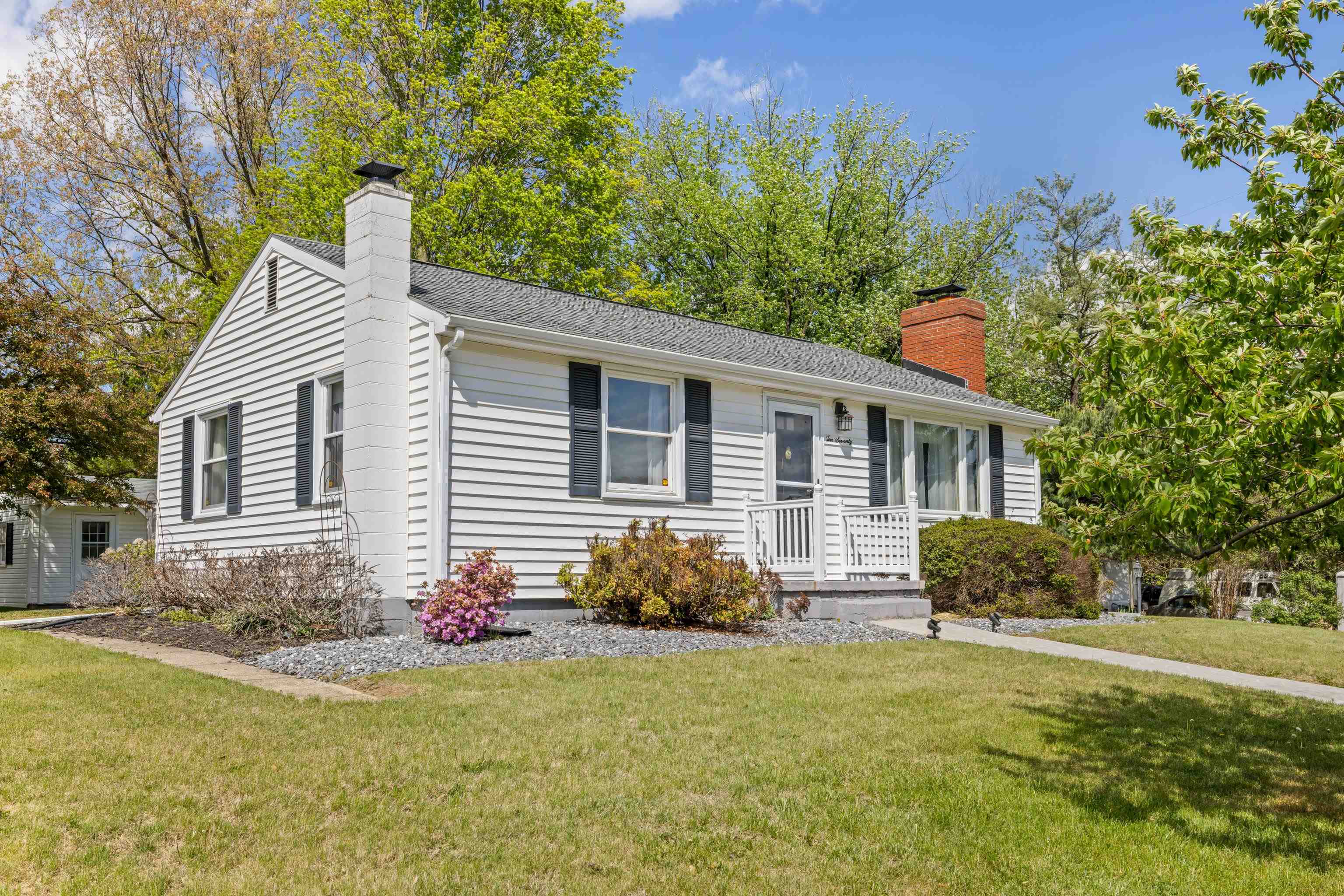 1070 HARMAN RD