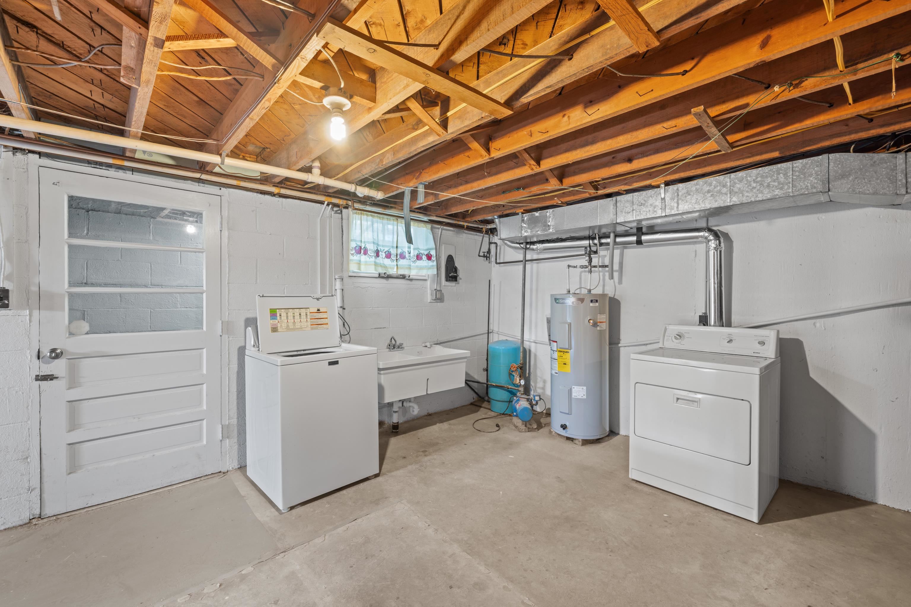 1070 HARMAN RD