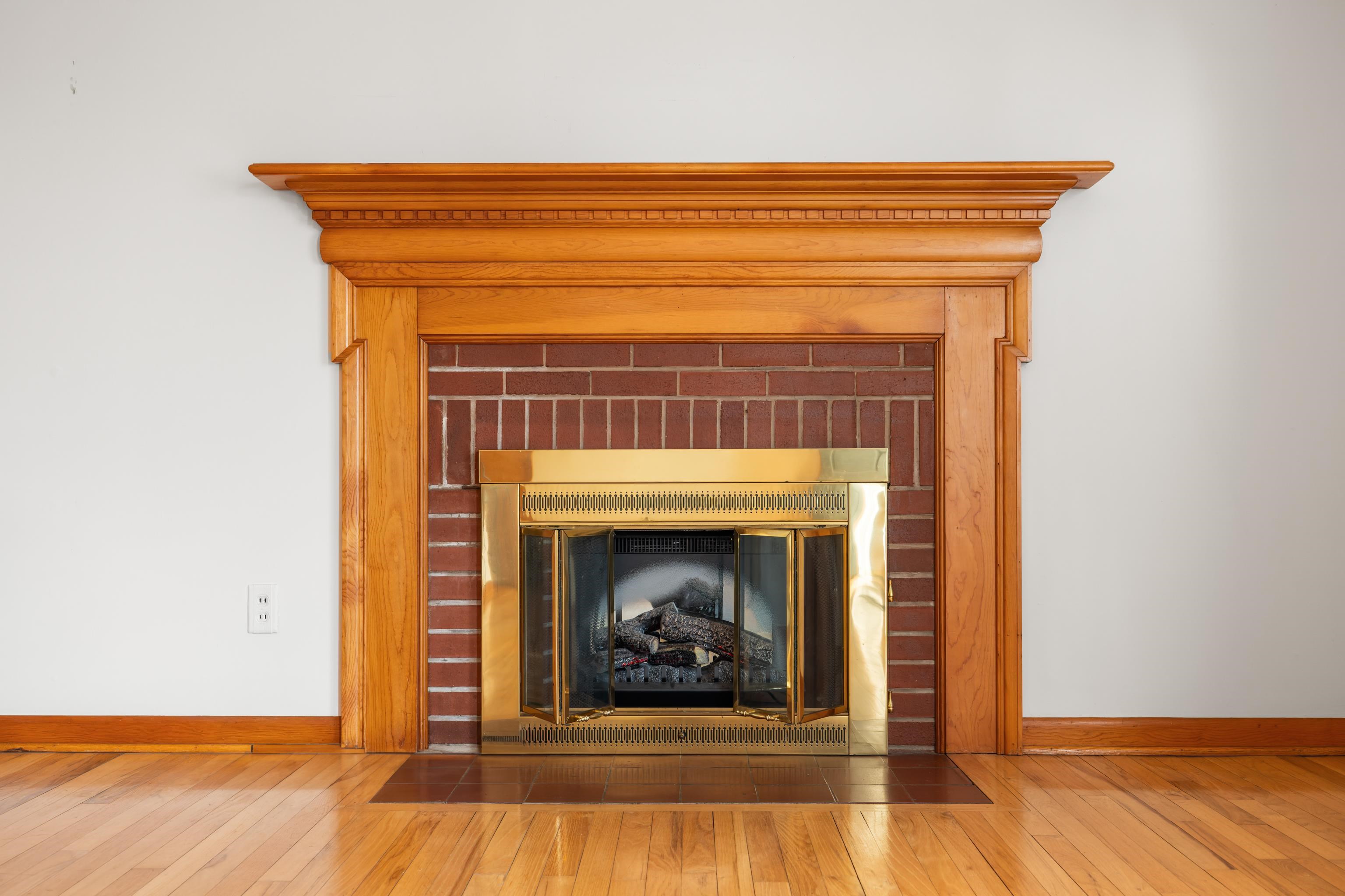 1070 HARMAN RD