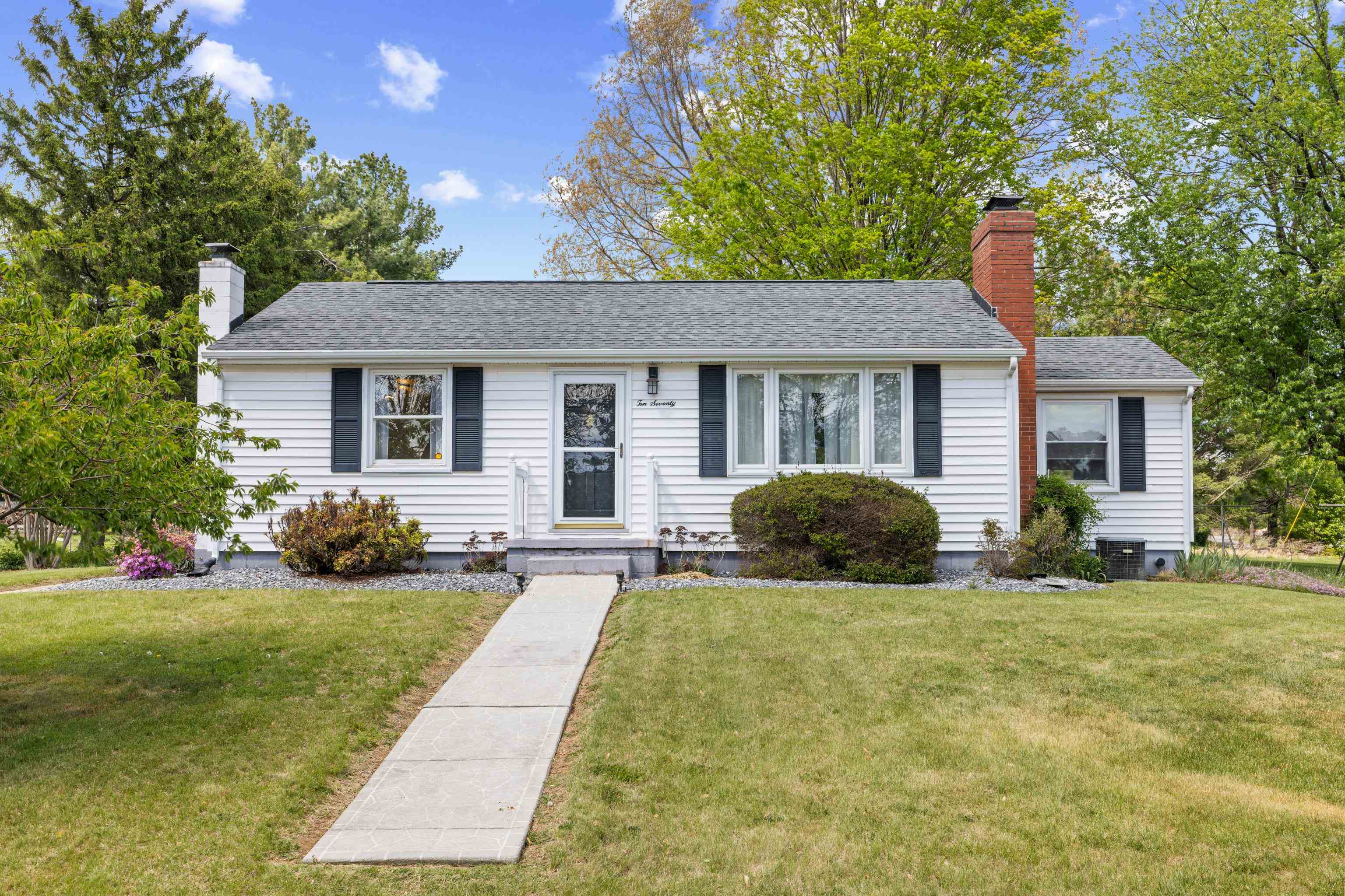 1070 HARMAN RD
