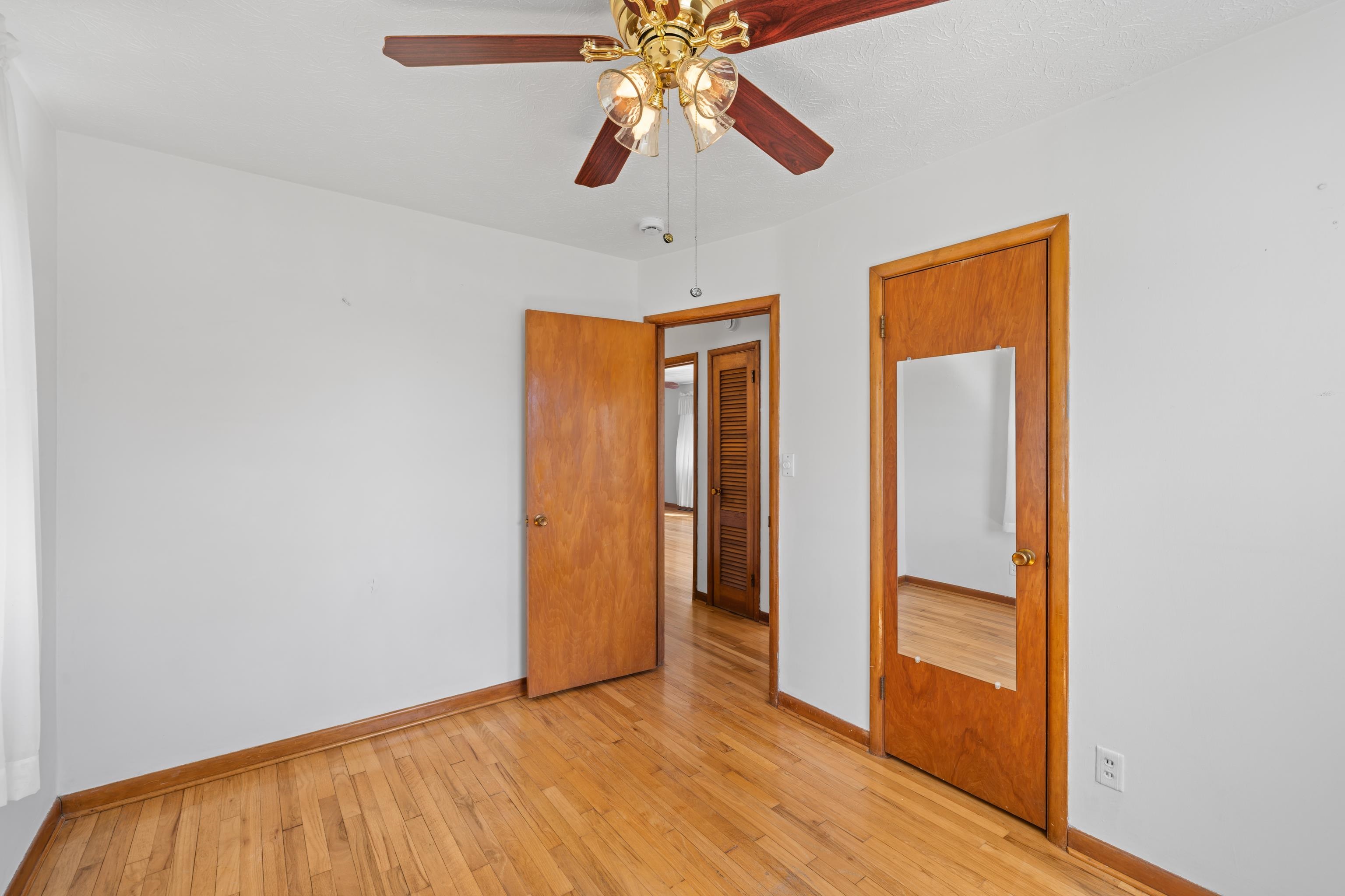 1070 HARMAN RD