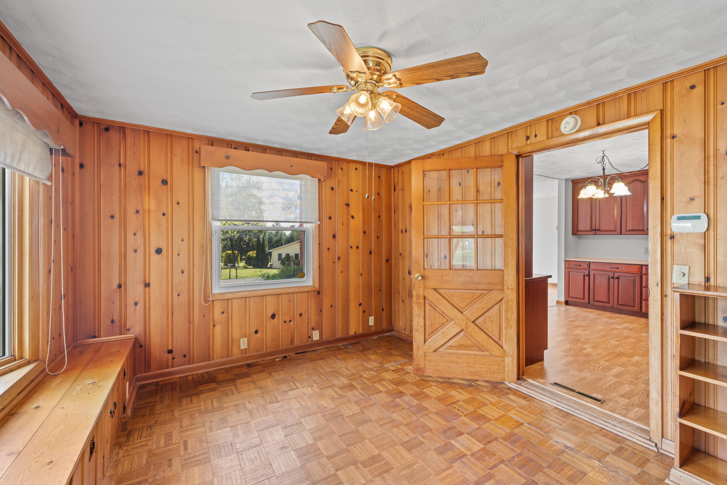1070 HARMAN RD