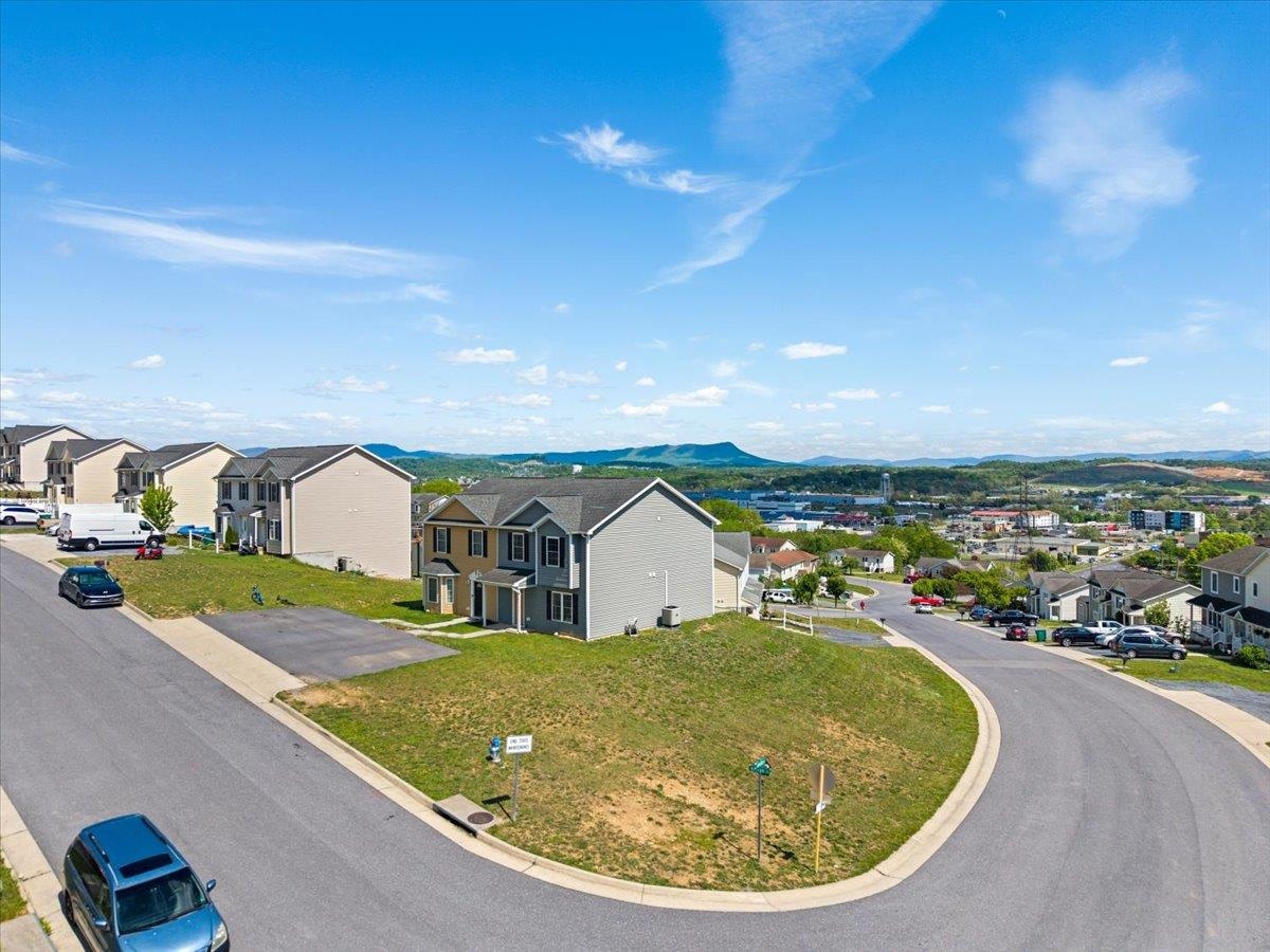 3265 HEBRON CT