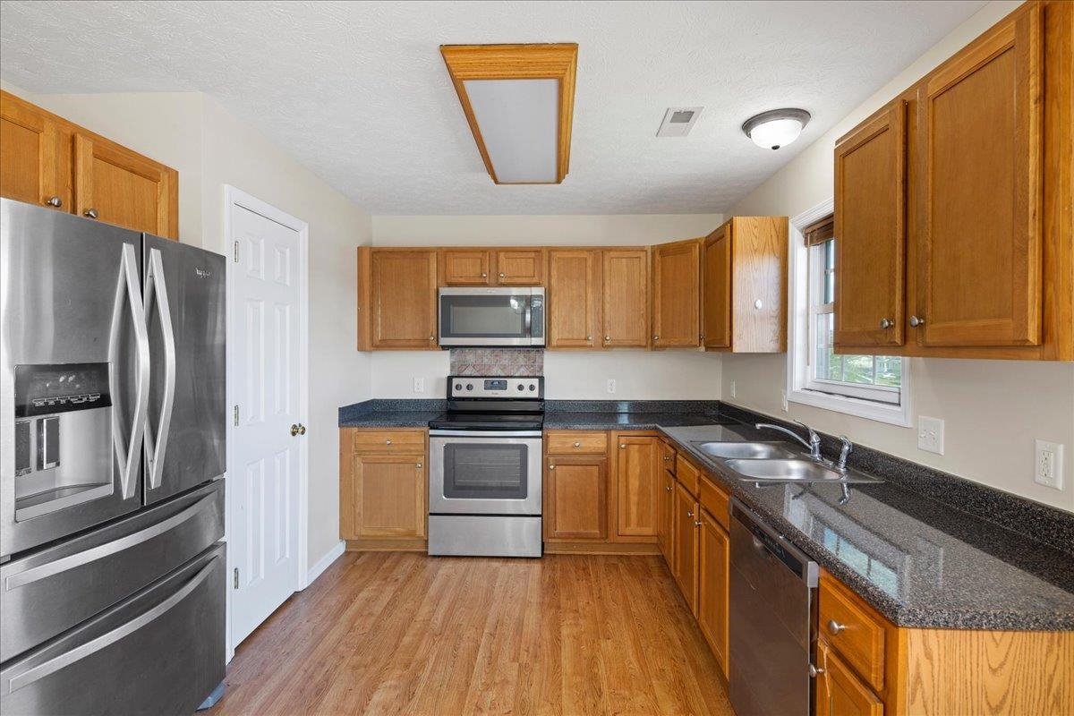 3265 HEBRON CT