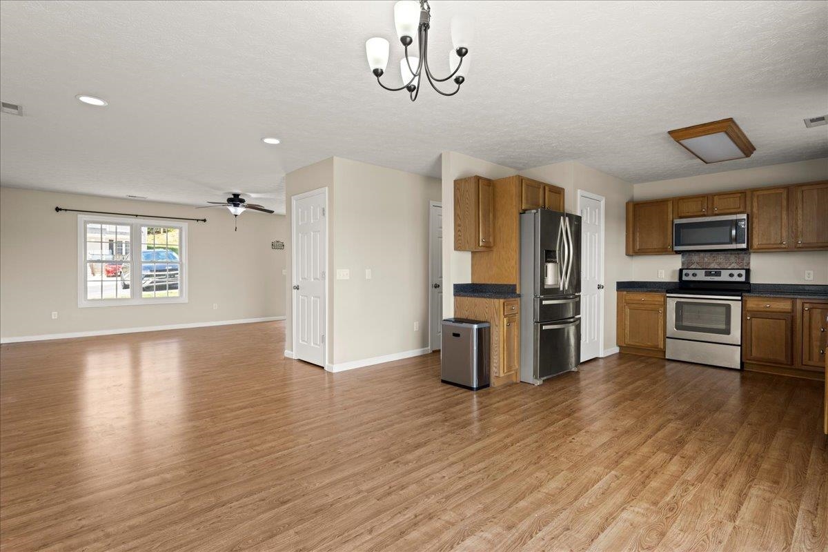 3265 HEBRON CT