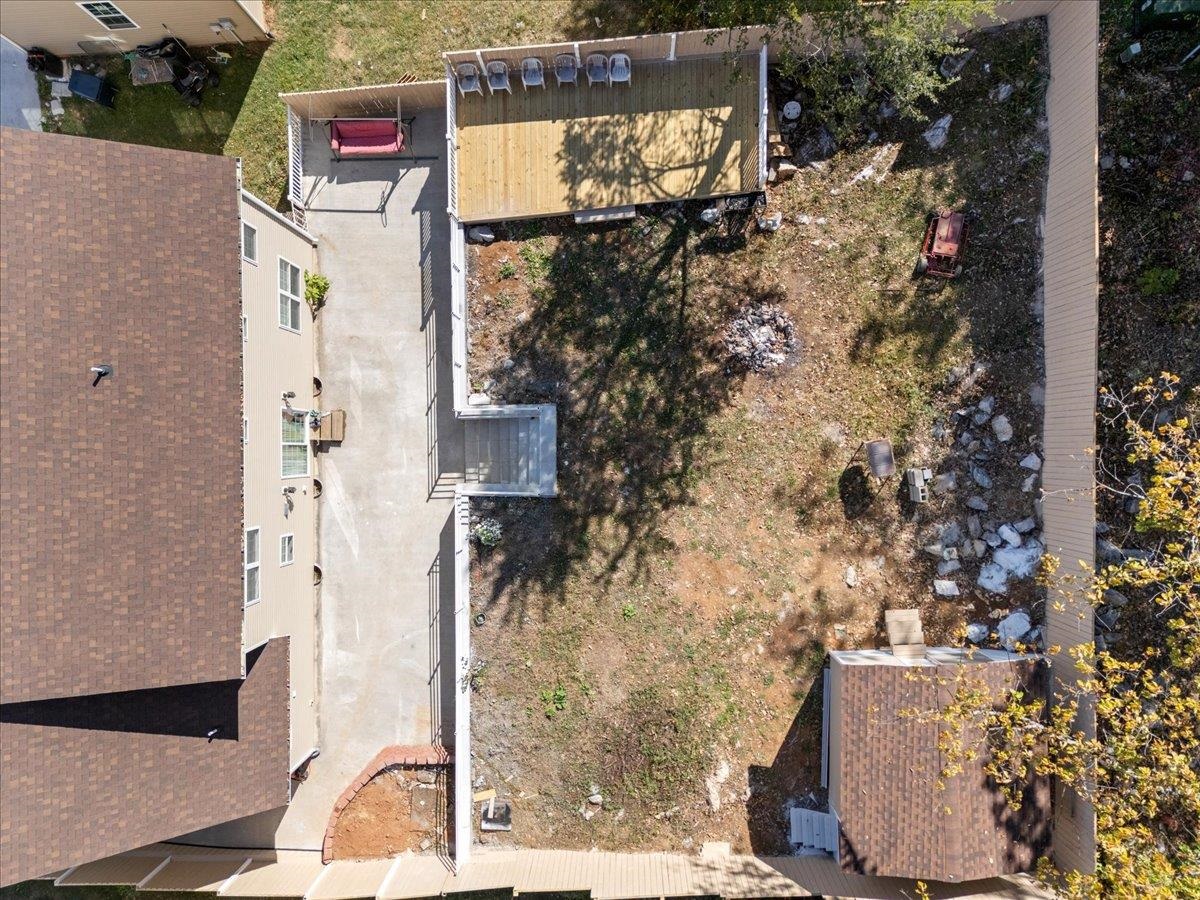 241 SUFFOLK DR