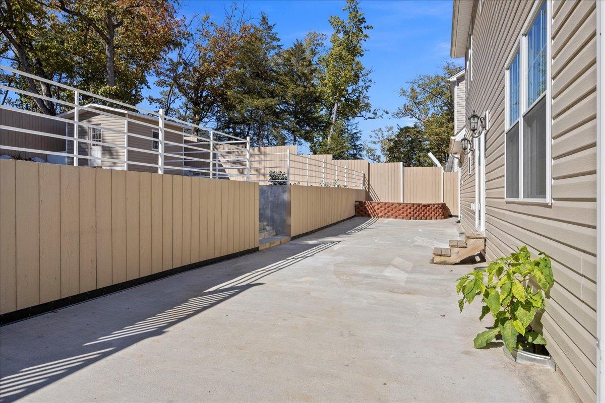 241 SUFFOLK DR