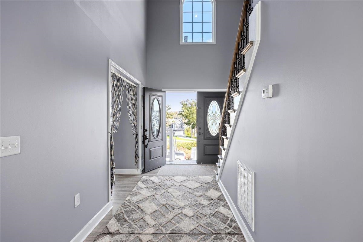 241 SUFFOLK DR