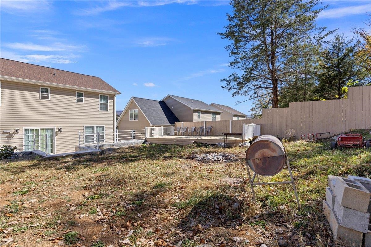 241 SUFFOLK DR