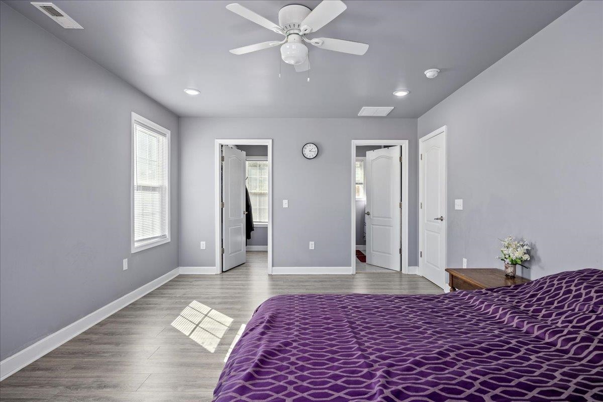 241 SUFFOLK DR