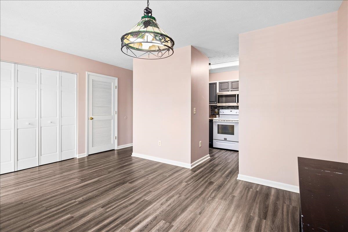 1256 OLD WINDMILL CIR