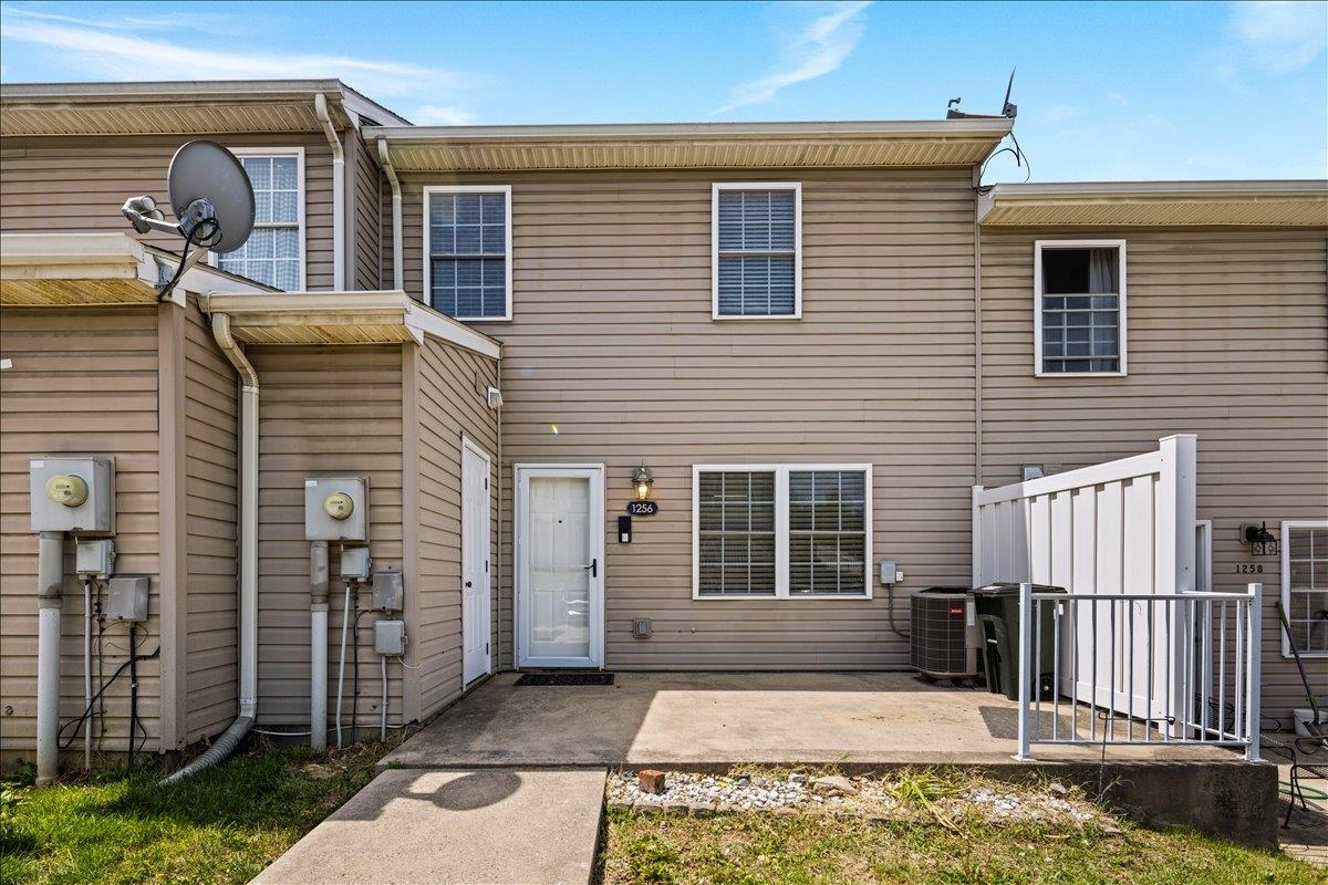 1256 OLD WINDMILL CIR