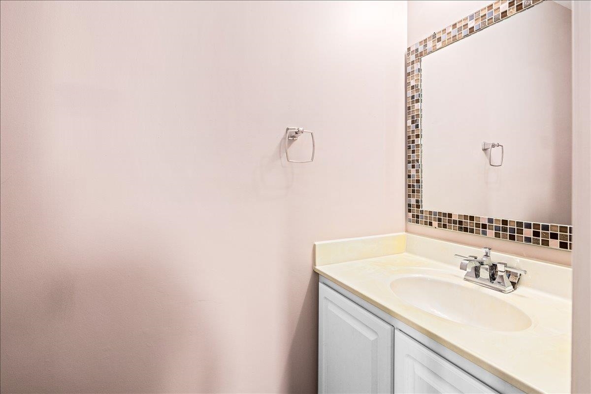 1256 OLD WINDMILL CIR