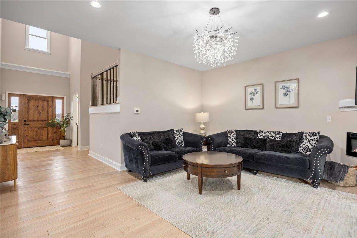 430 RACHEL DR