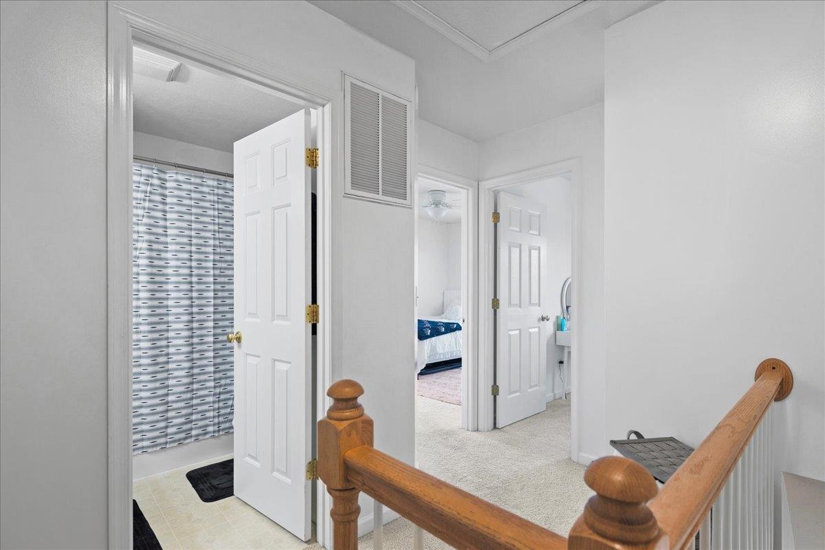 3042 CRYSTAL SPRING LN