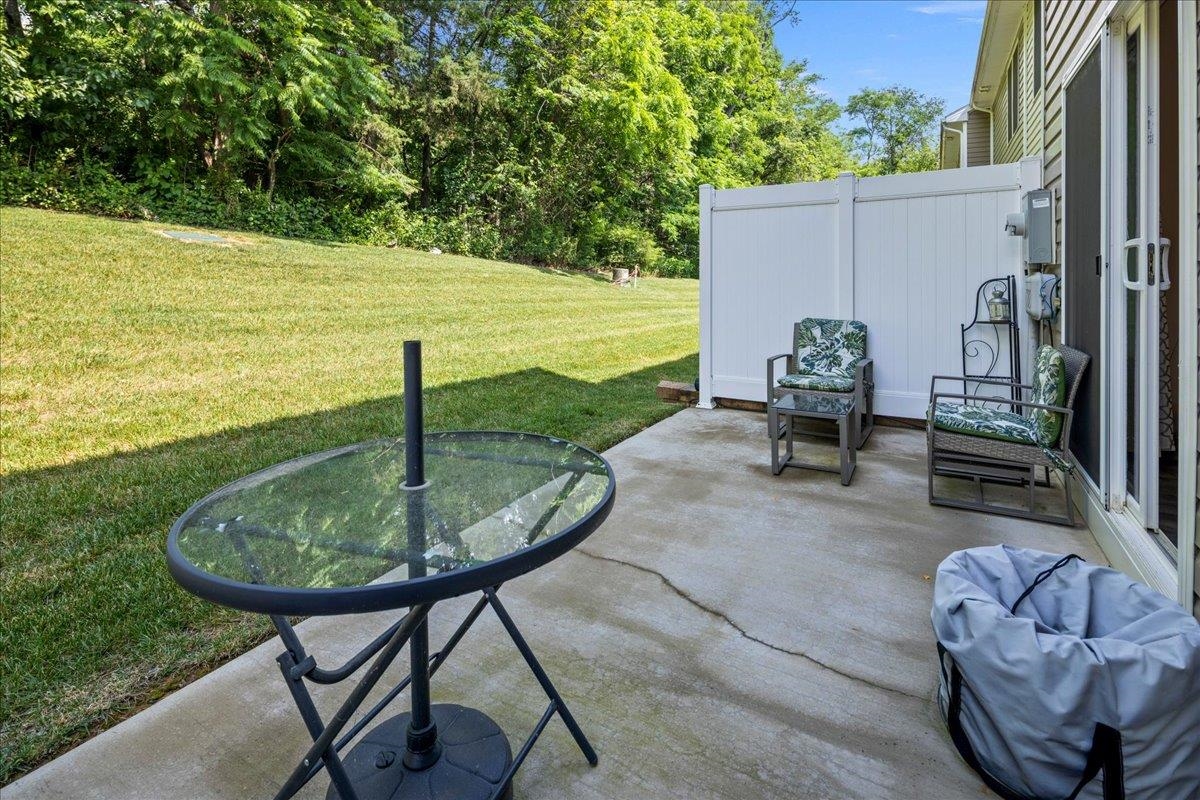 1104 BLUEMOON DR