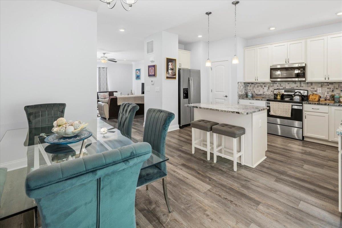 1104 BLUEMOON DR