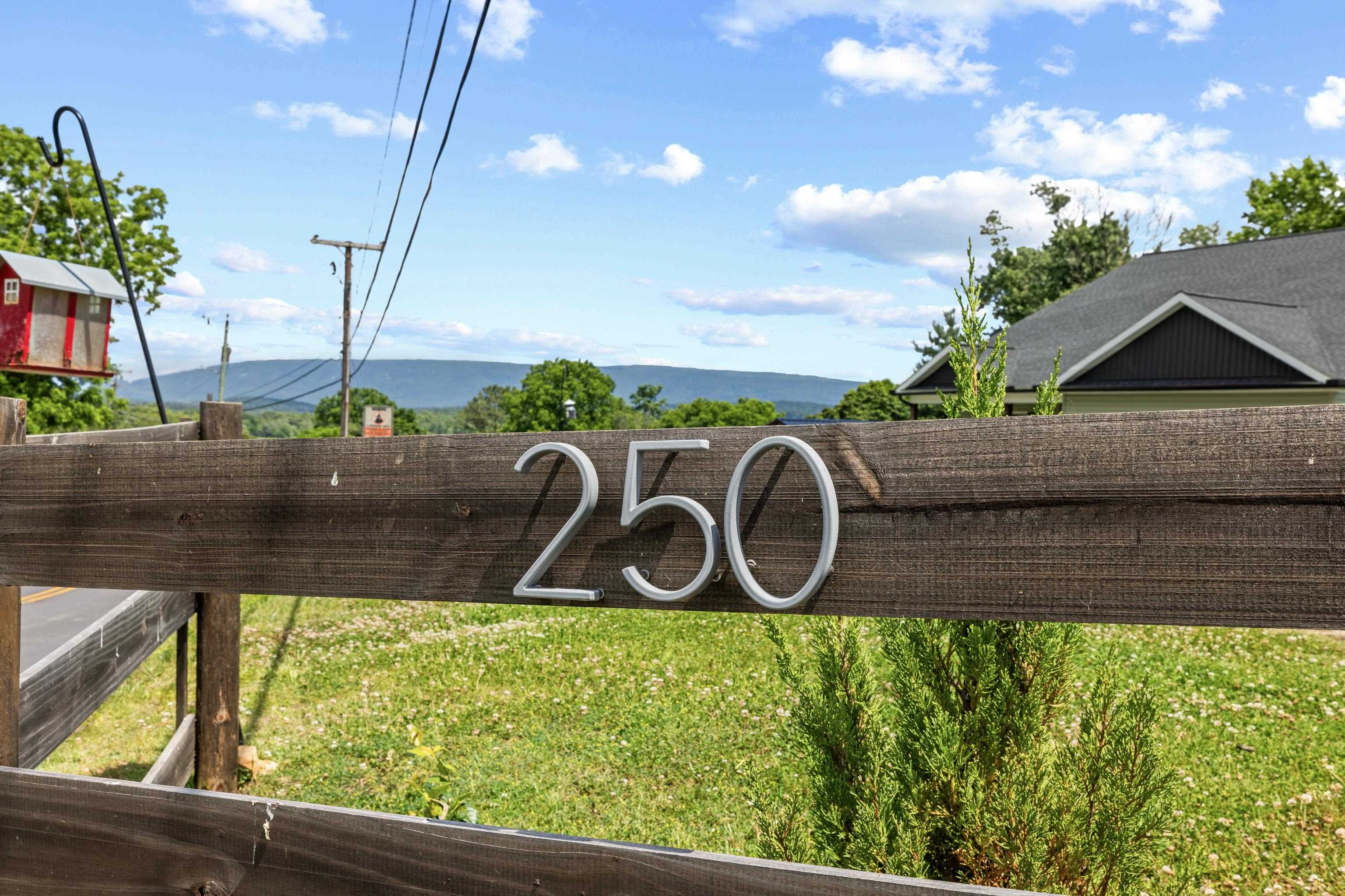 250 CHURCH ST