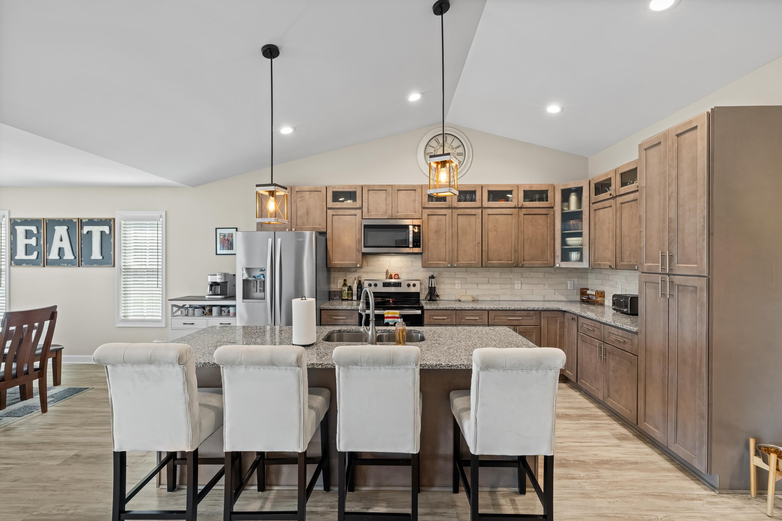 250 CHURCH ST