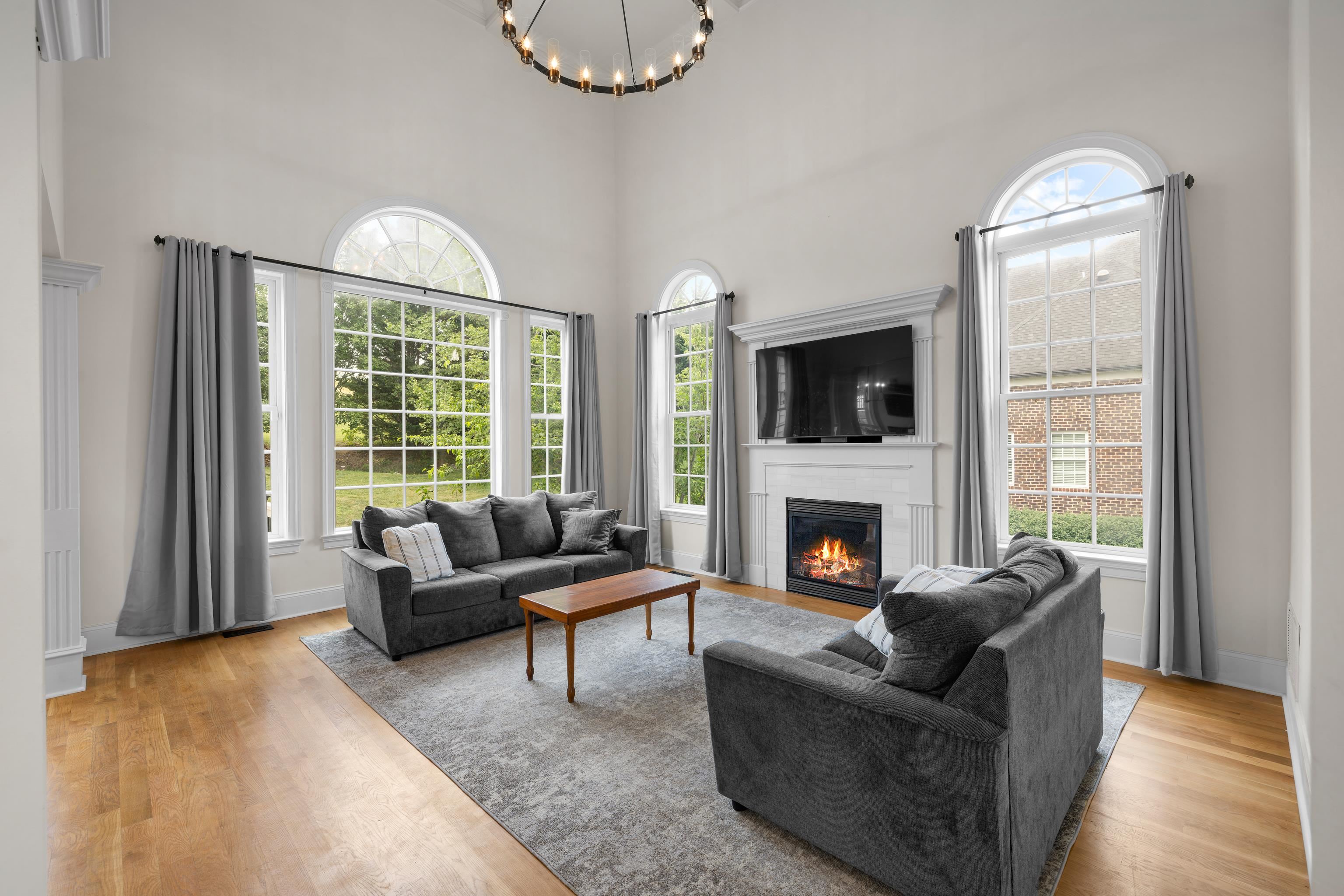 326 CLAREMONT AVE