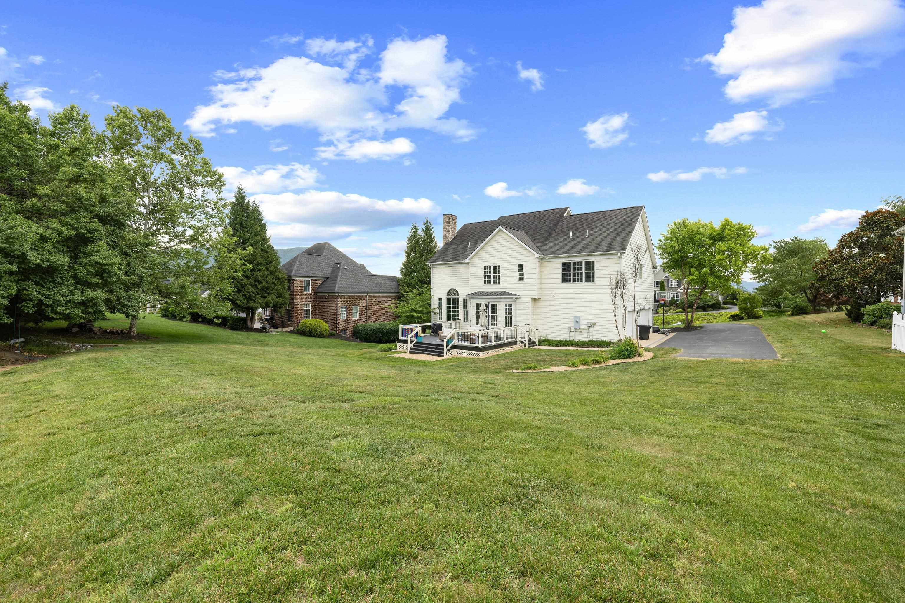 326 CLAREMONT AVE