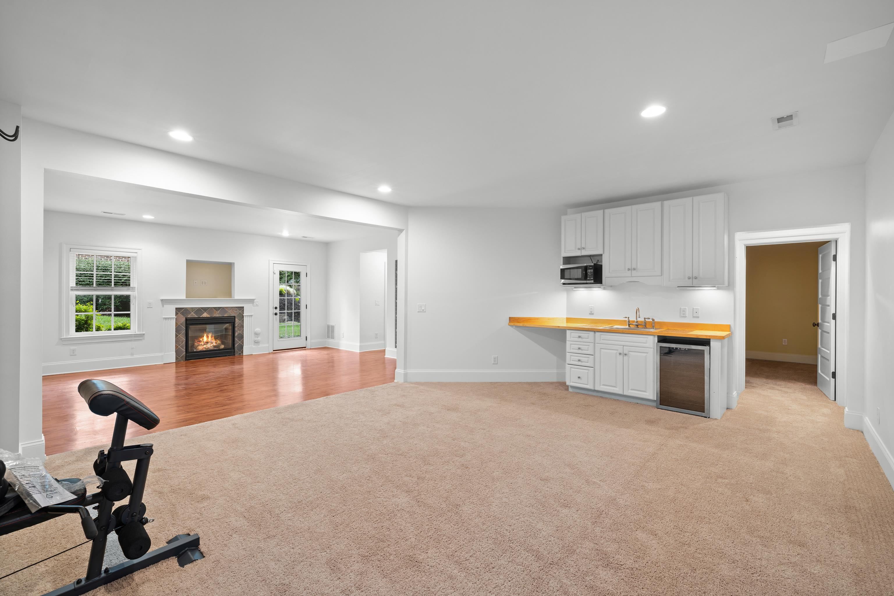 326 CLAREMONT AVE