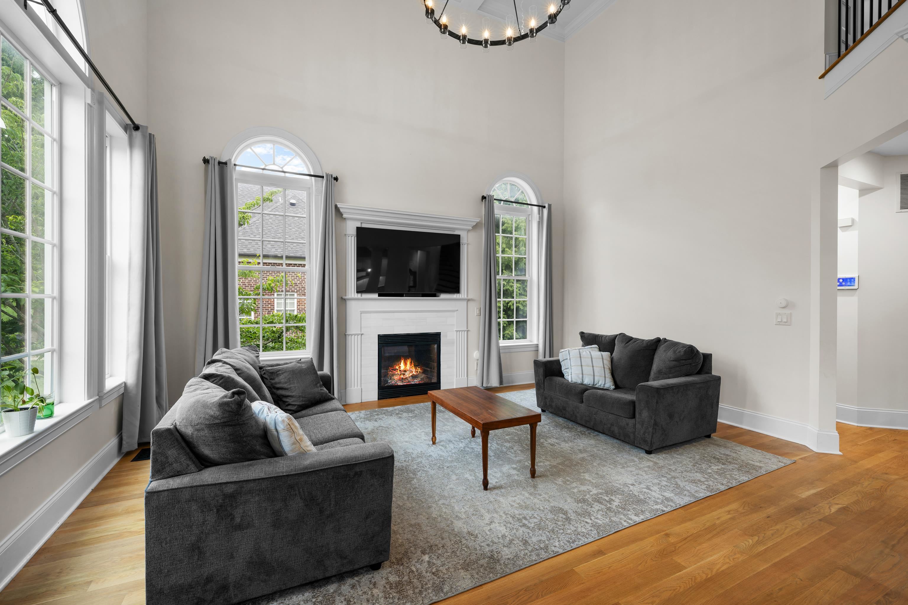 326 CLAREMONT AVE