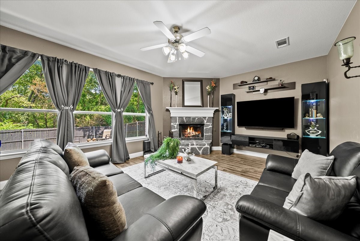 812 Creekside Drive