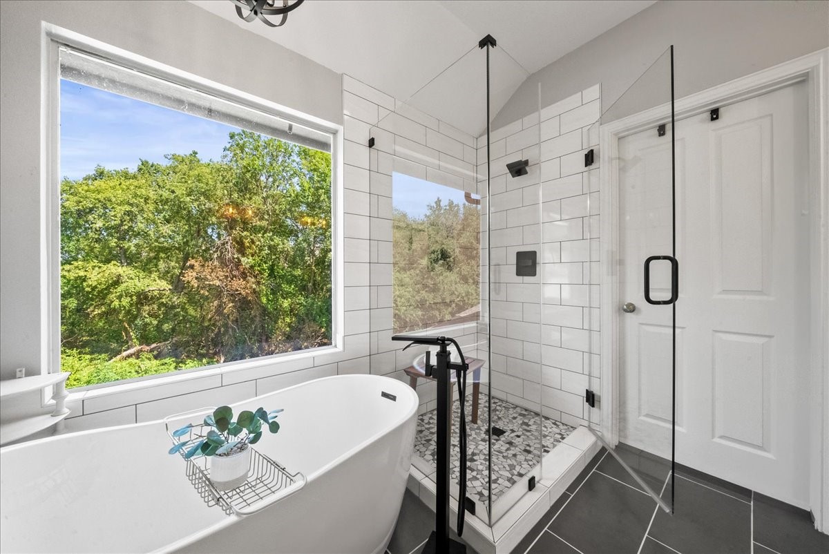 812 Creekside Drive