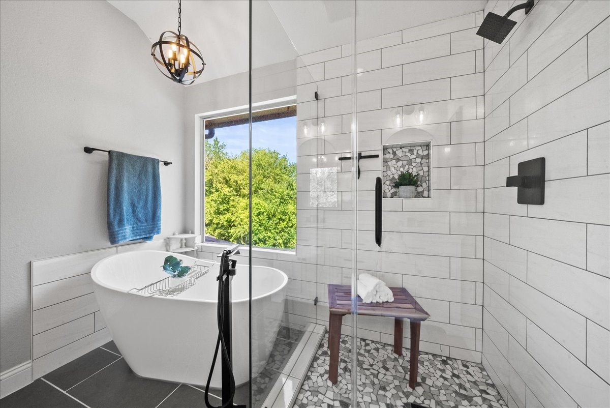 812 Creekside Drive