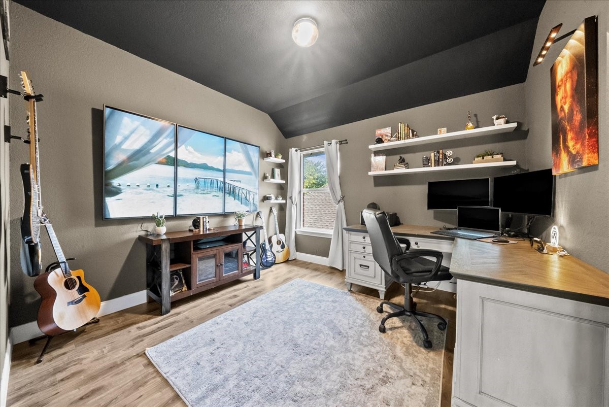 812 Creekside Drive