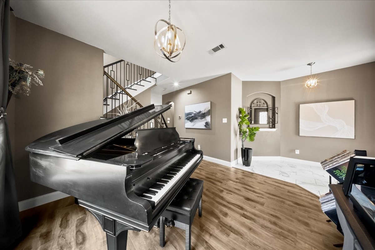 812 Creekside Drive