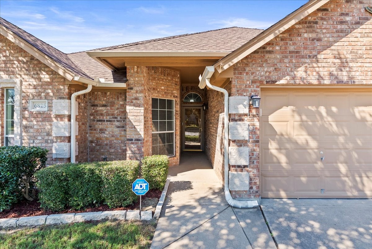 6825 Cheatham Drive