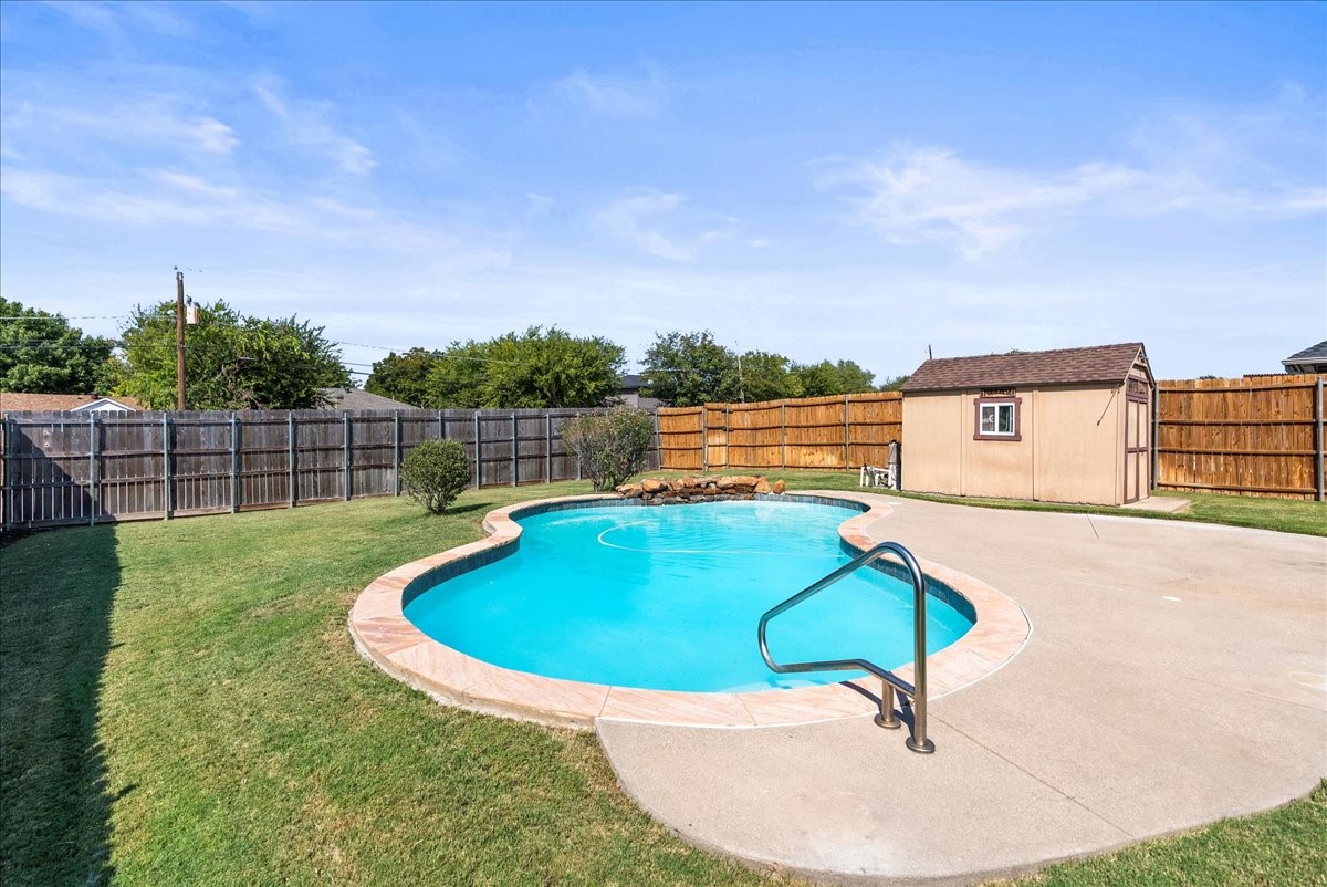 6825 Cheatham Drive