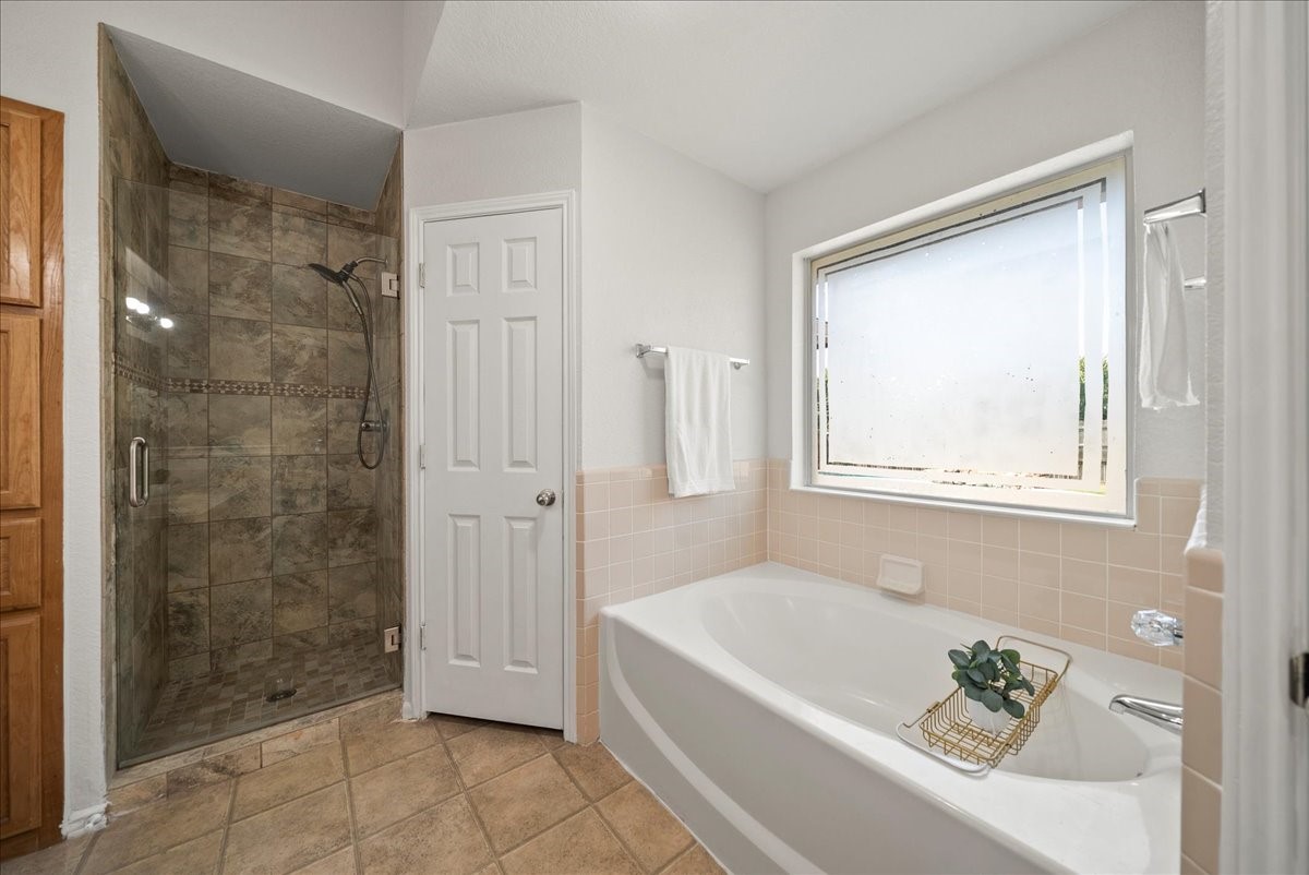 6825 Cheatham Drive