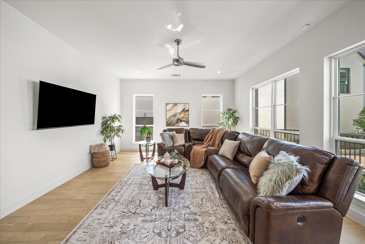 135 Garden Court E
