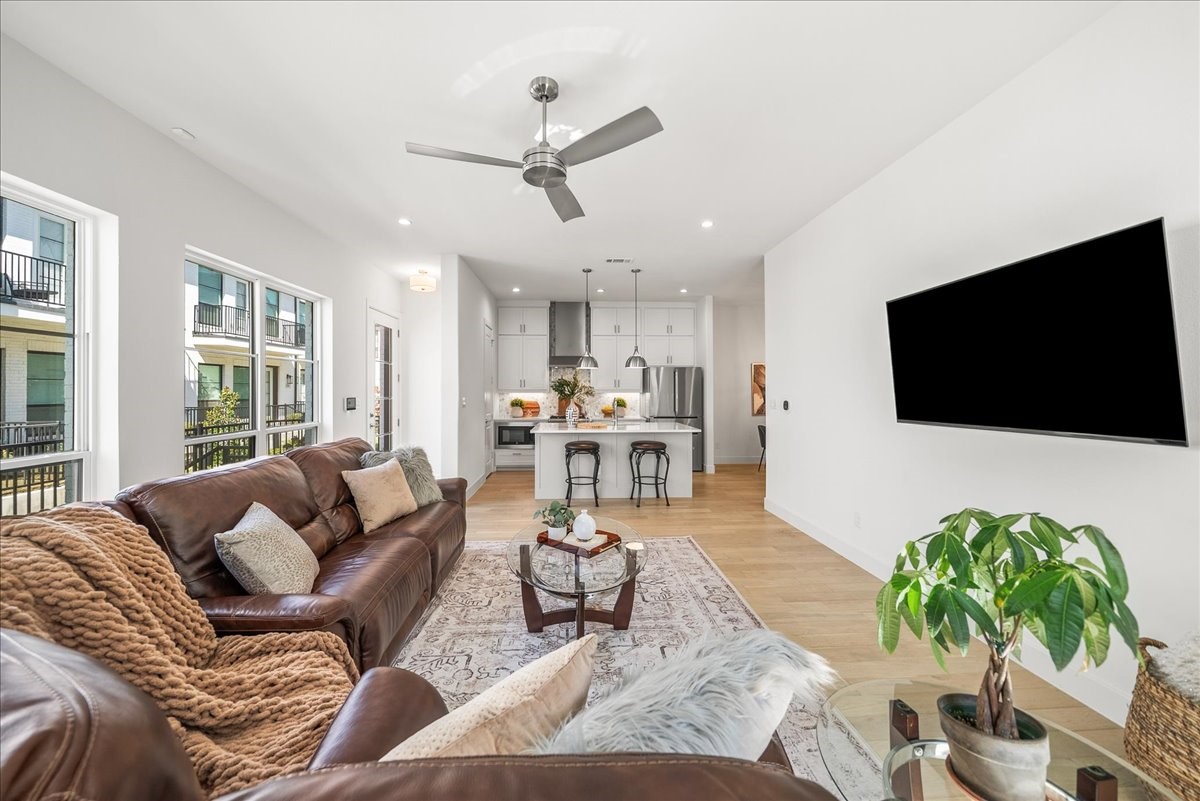 135 Garden Court E