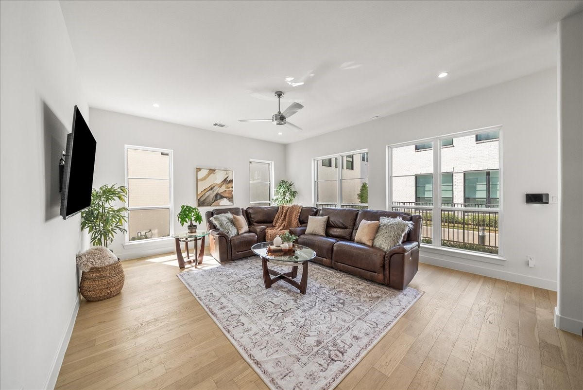 135 Garden Court E