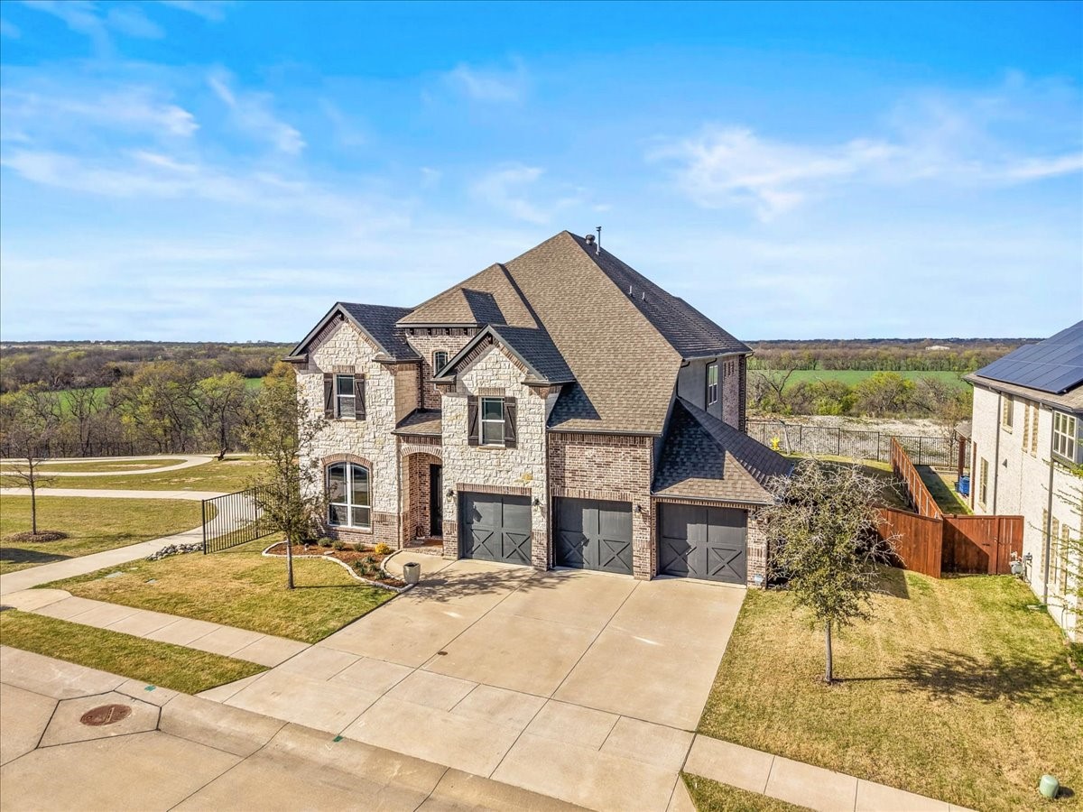 911 Park Vista Drive
