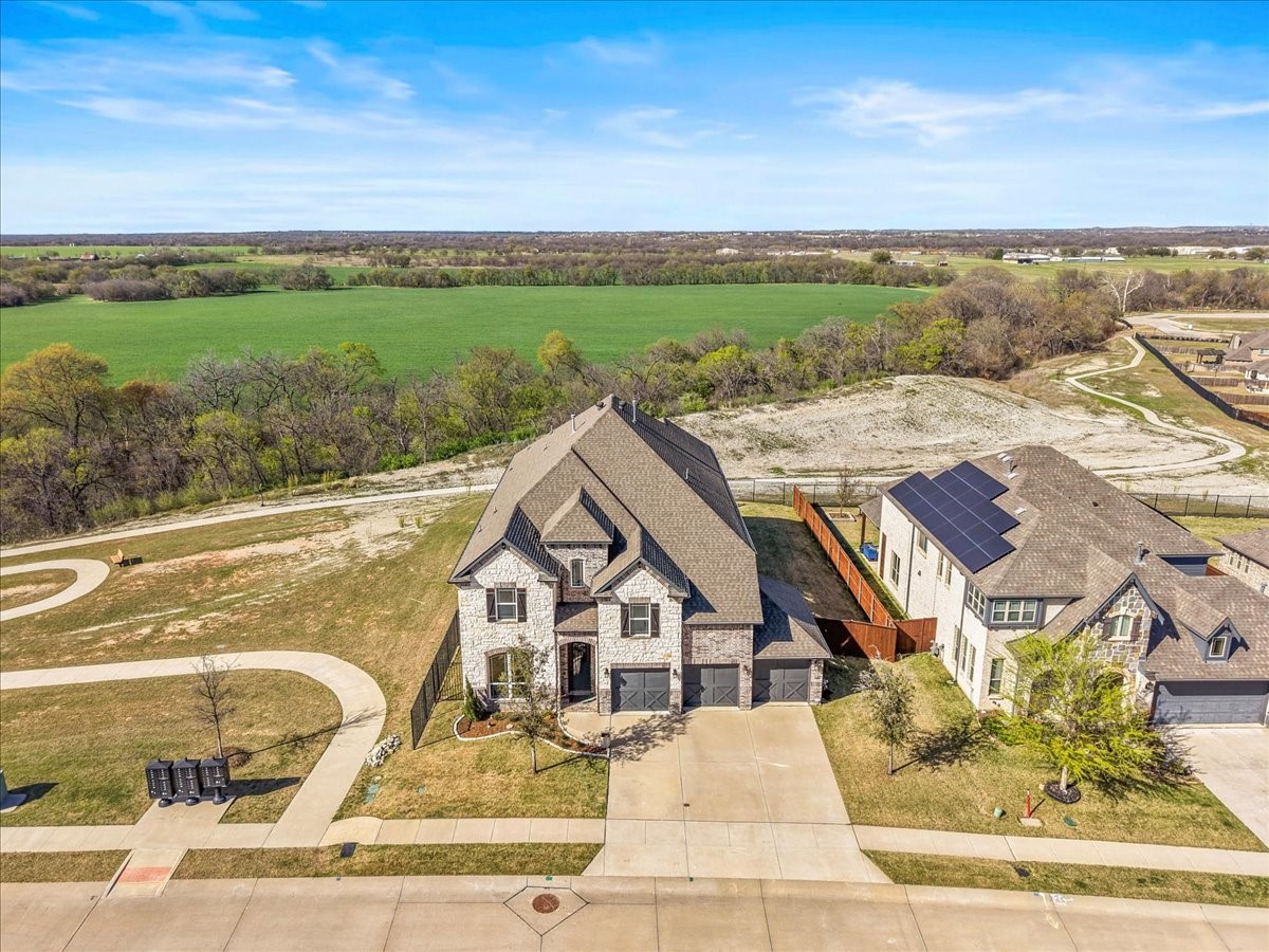 911 Park Vista Drive